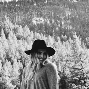 Meet your Posher, Kacie